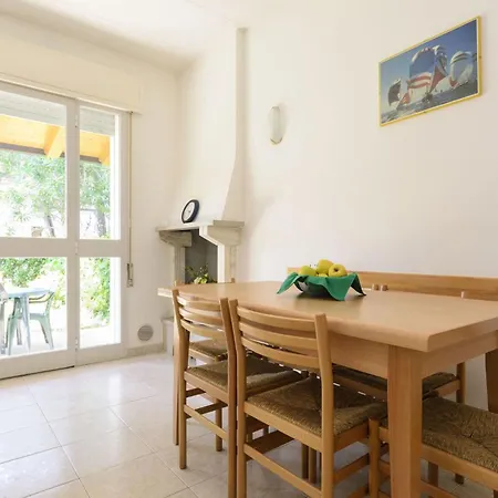 Charming Semi-detached In Lignano
